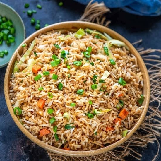 Veg fried rice 1/4 tray.